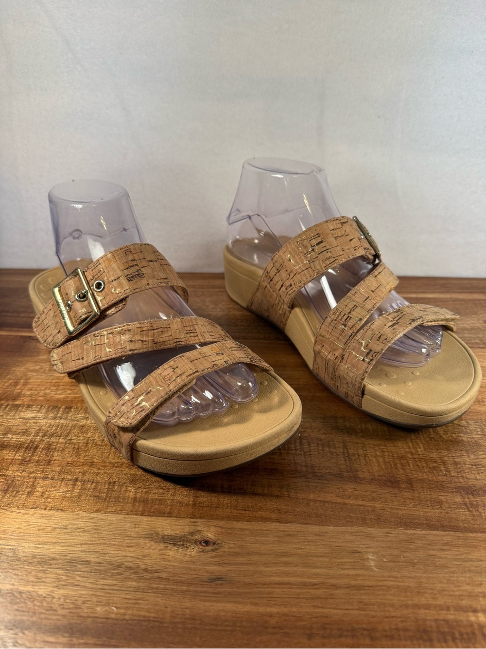 Vionic Pacific Rio Orthopedic Sandal in Gold Cork, Size 8
